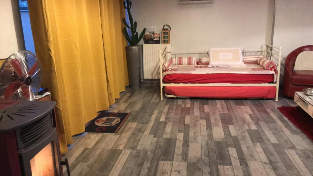 Loft L Atelier De Jacques Pres De Chablis Villa Villy  Bagian luar foto